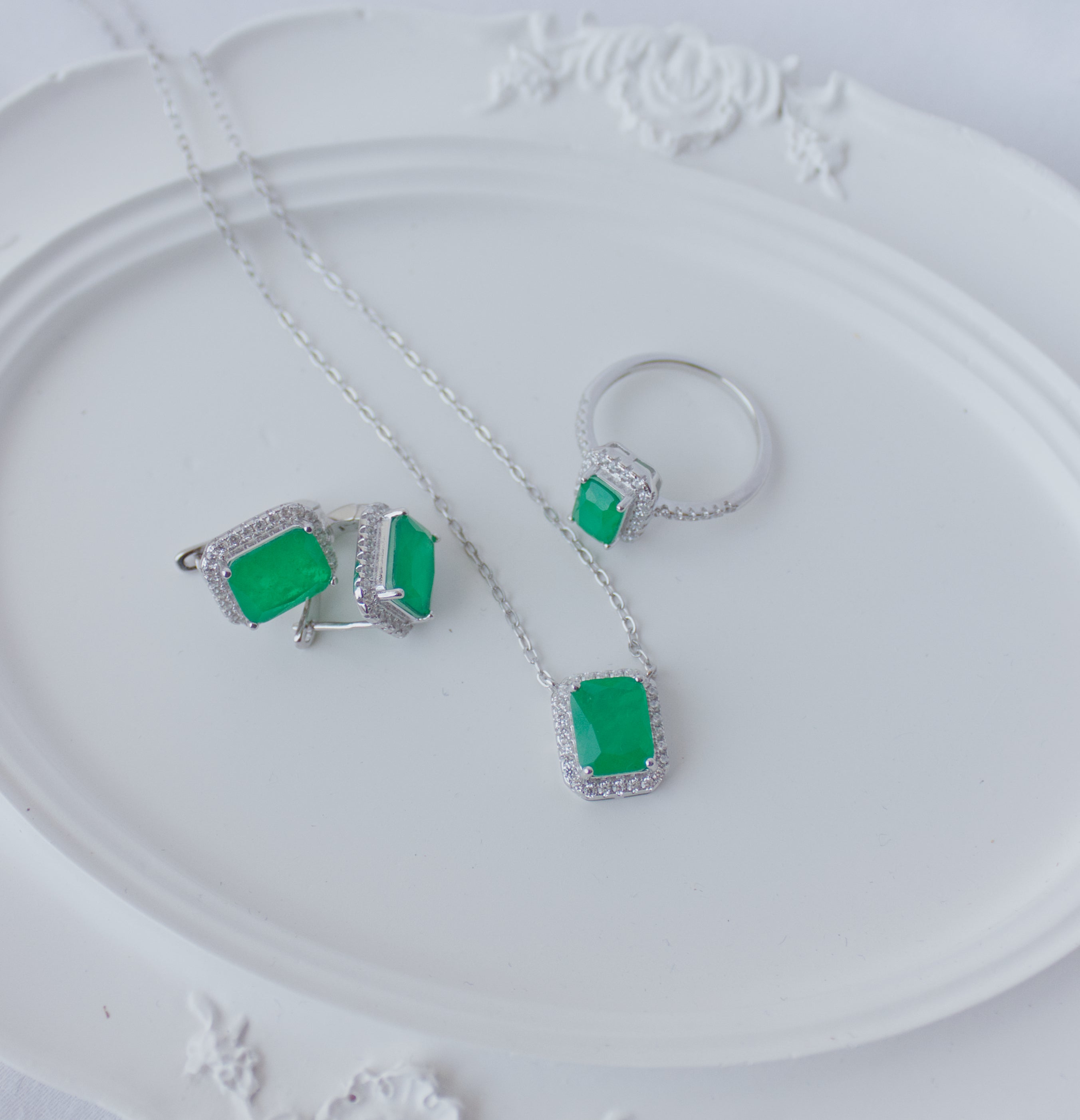 ALESSIA SET (NECKLACE + EARRINGS + RING)