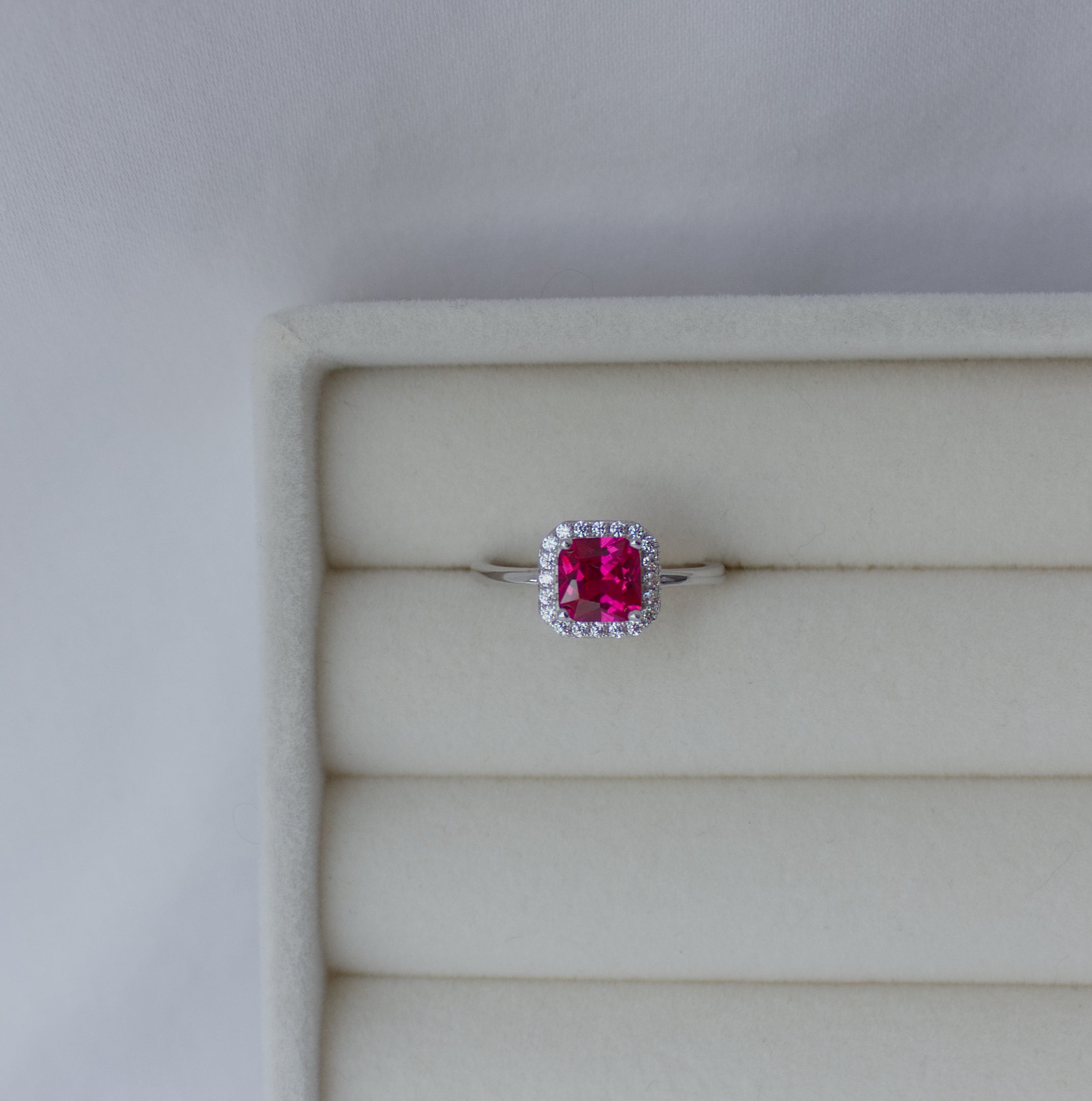 VICTORIA RING